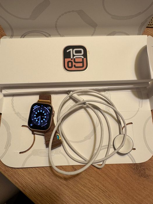 Apple Watch Series 10 42 mm GPS – pudełko + ładowarka