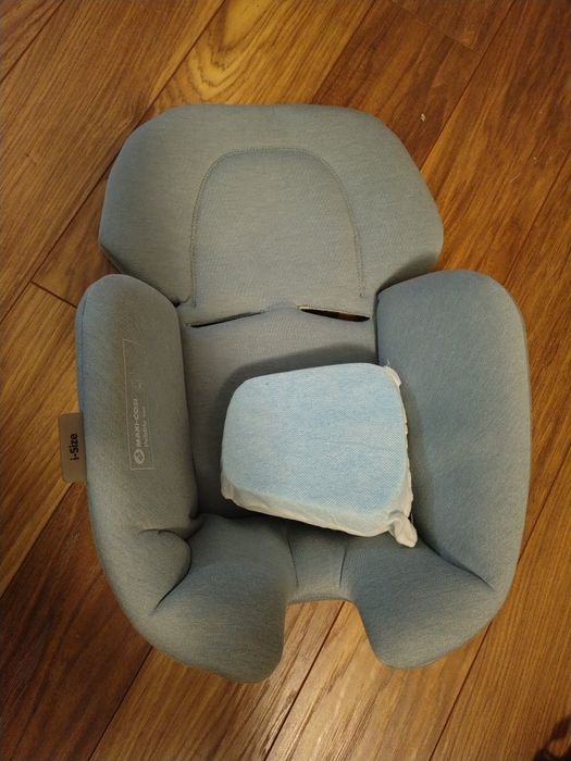 Nosidełko Fotelik Maxi Cosi Pebble Essential Grey