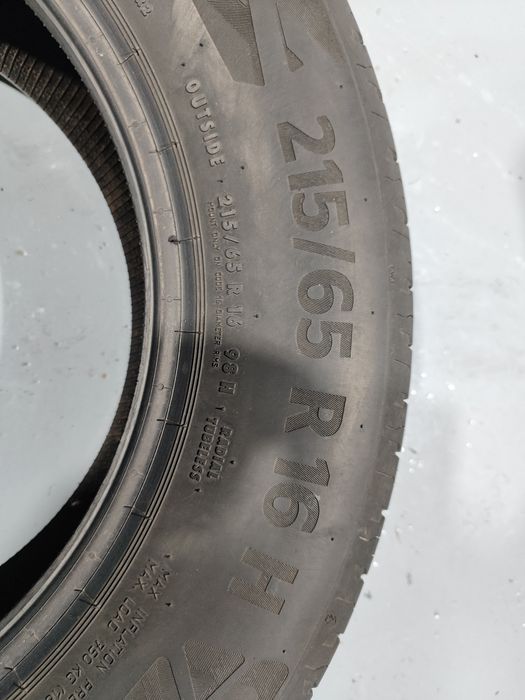 2 pneus semi novos 215-65R16 Continental - Oferta dos Portes