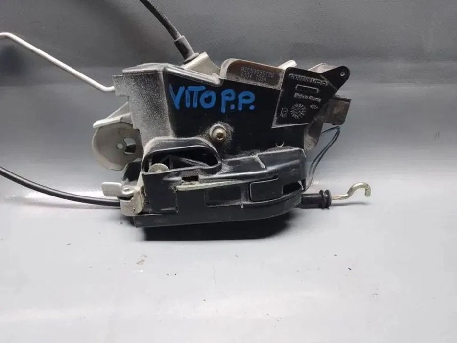 zamek drzwi przedni prawy przód mercedes vito w639