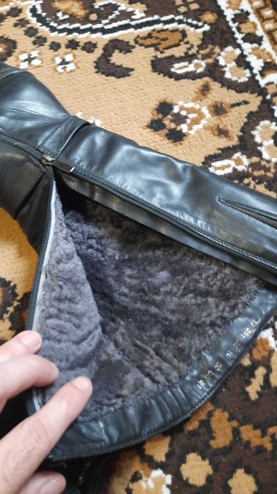 Продам жіночі шкіряні сапоги гарний стан