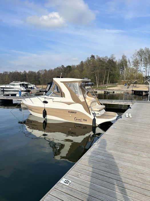 Motorówka Coral 750 HT