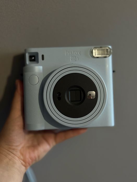 Оренда фотоапарата Fujifilm Instax Square SQ1