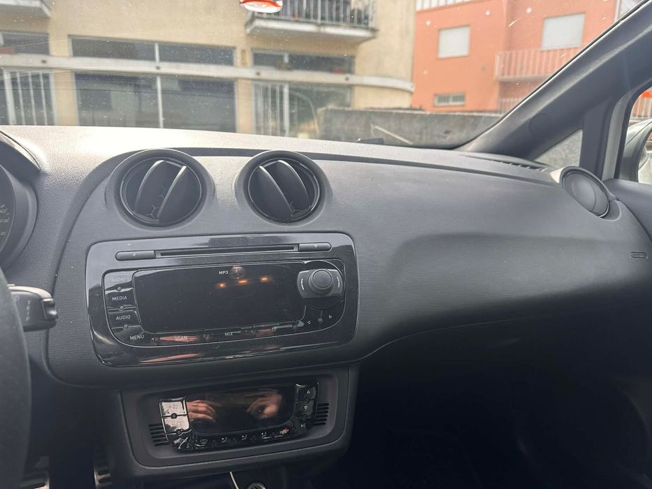 Seat Ibiza Cupra 1.4 TSI 2011 matrícula Suíça