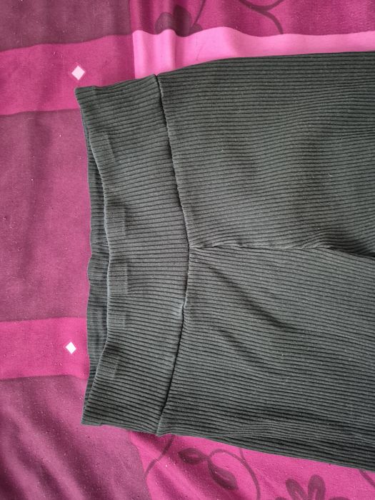Leginsy prążkowane za kolano S/M