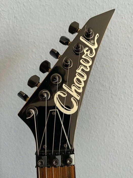 Charvel 375 deluxe