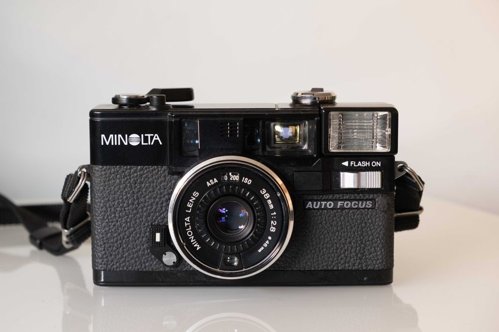 Câmara Fotográfica Analógica Compacta - Minolta Hi-Matic AF2