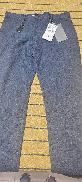 Calça de Ganga ZARA nova por estrear