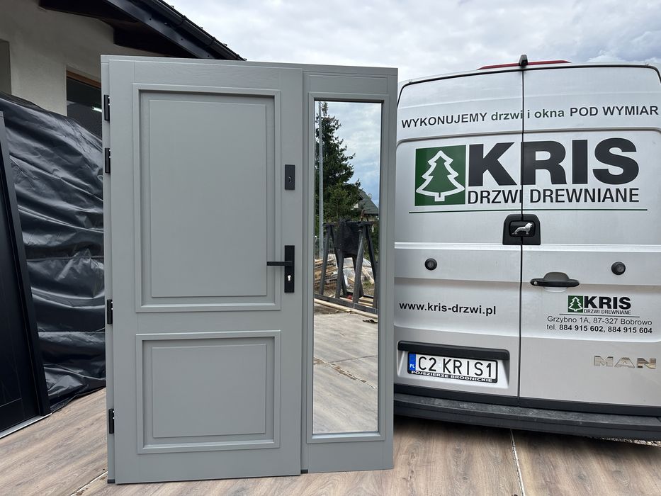 Drzwi zewnętrzne drewniane z doświetlem cała Polska