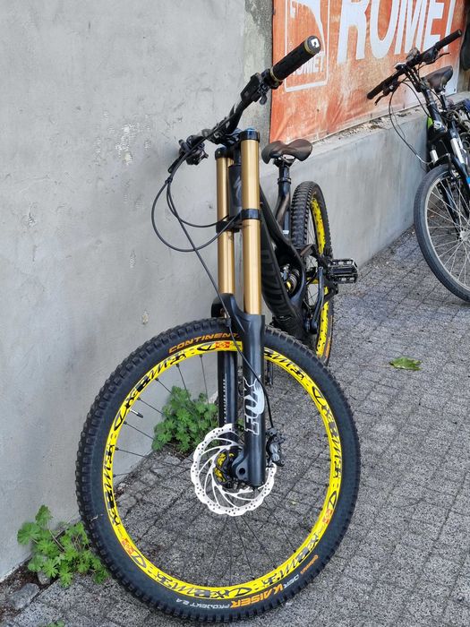 Specialized Demo 8