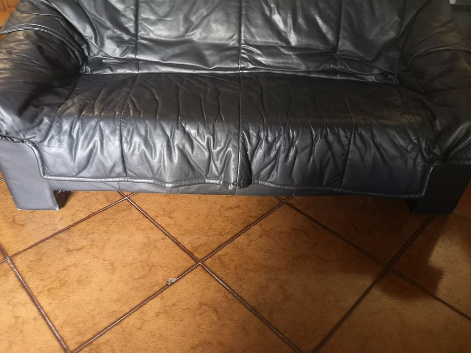 Sofá cabedal impecável