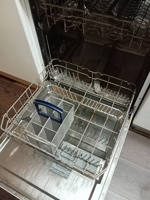 Máquina de lavar loiça em bom estado