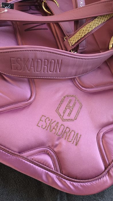 Czaprak full  eskadron nowy gitter wildberry
