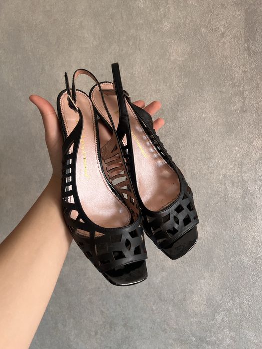 Продам жіночі босоніжки Elite by Monarch.