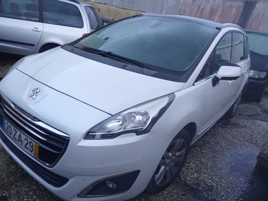 Peugeot 5008 7 lugares 1.6 HDI 2016