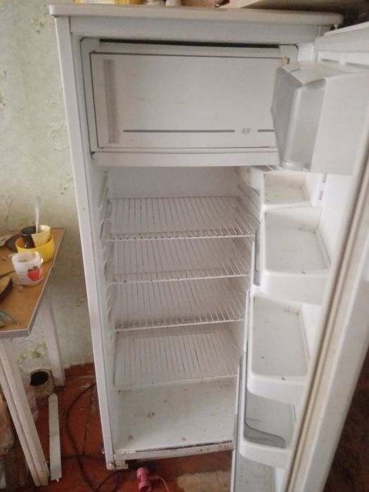 Халадильник робочий б/у