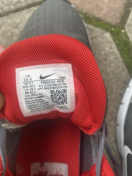 Кроси Nike.         .