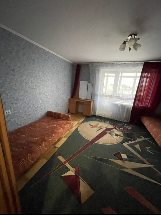 Здам ліжко-місце(підселення), в квартирі без власників на бл. Замості!