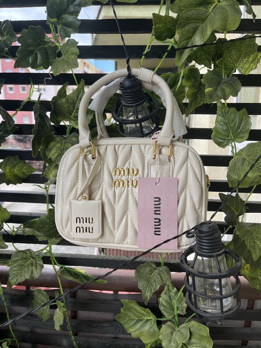 Torebka Miu Miu do ręki