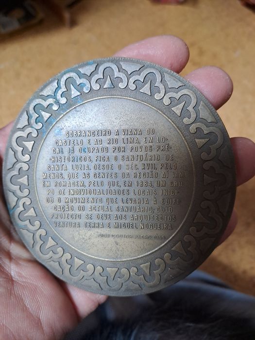 Medalhas antigas de metal