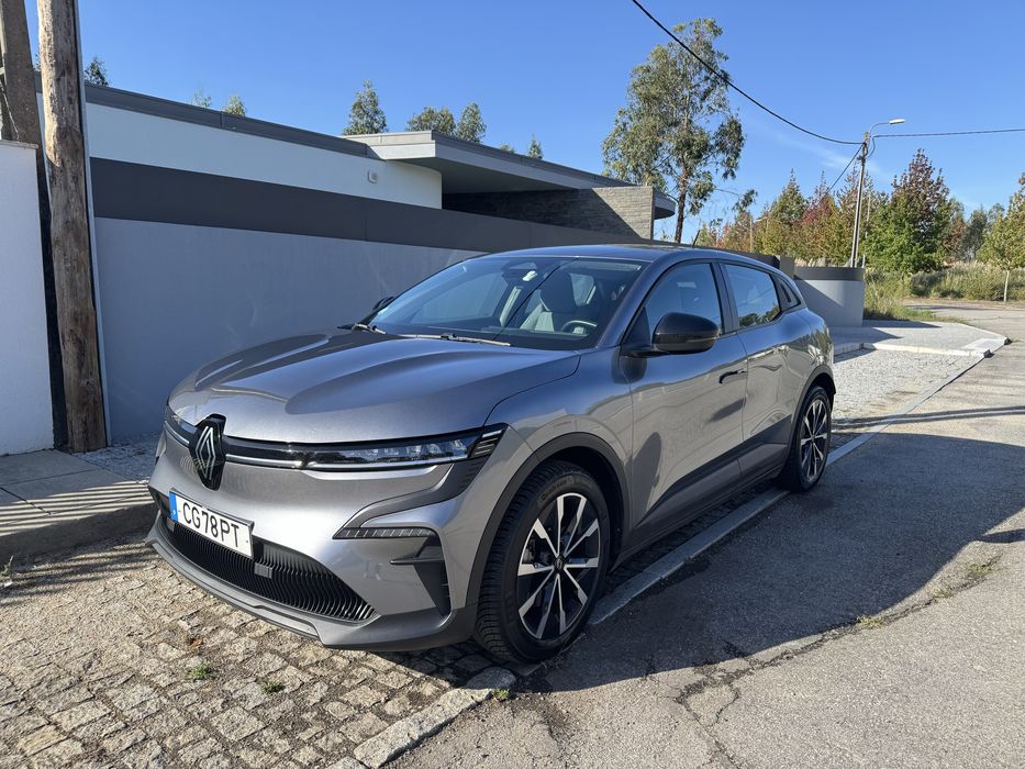 Renault Megane E-Tech EV60 com IVA Dedutivel - versao c/ + autonomia e c/ ecra grande
