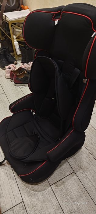 Дитяче автокрісло