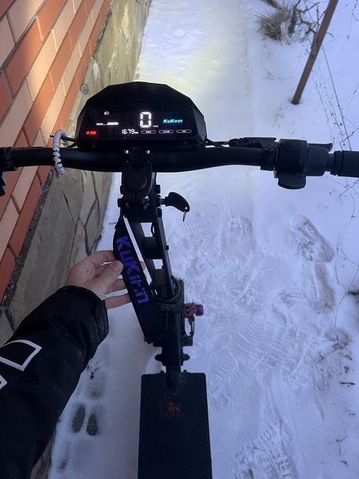 Продам мощный электросамокат Kugokirin G4 2024 года выпуска.