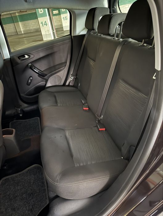 Pegueot 208 com 130,000km 1.2 gasolina aceito retoma ou troca