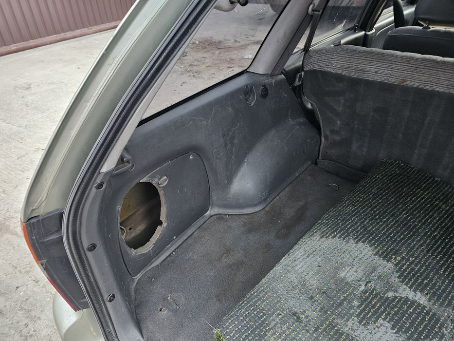Салон сиденья обшивки потолок ковёр mitsubishi lancer универсал 1993г