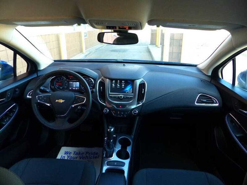 2017 Chevrolet Cruze LT Auto