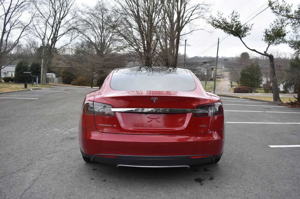 Tesla Model S      2014