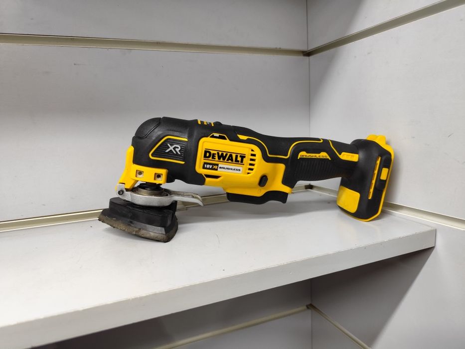 Вживаний DeWalt DCS 355 акумуляторний реноватор Деволт оригінал