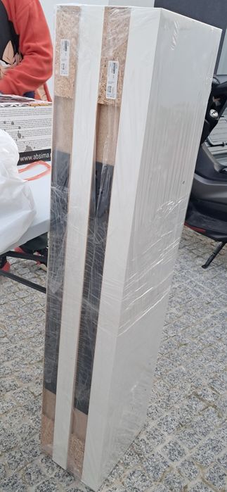 Prateleiras brancas ikea