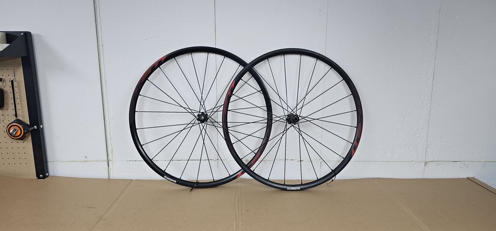 Komplet. Koła Shimano RX 31 . 622x17c. Gravelowe