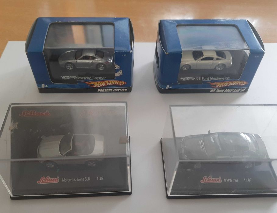 Miniaturas Schuco e Hot Wheels
