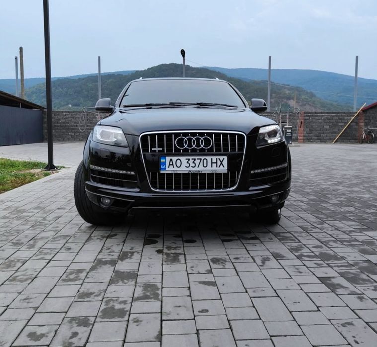 Audi Q7 3.0 tdi.