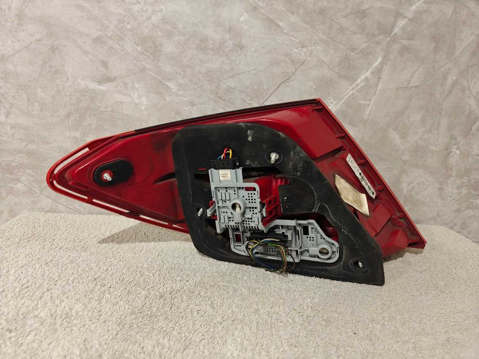 Lampa Prawy Tył Mercedes Klasa C W204 Sedan EUROPA