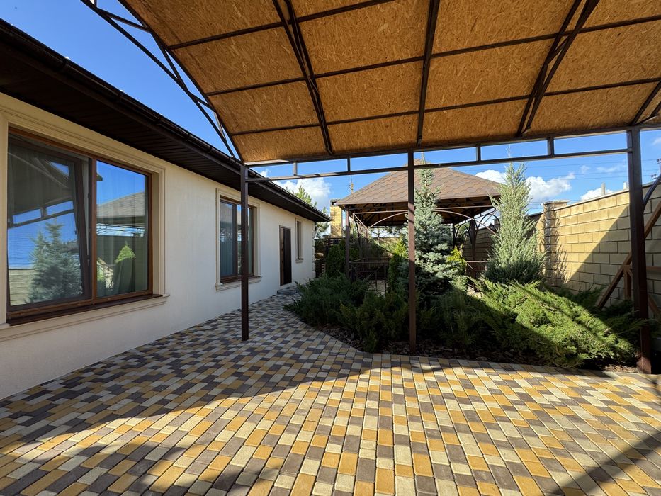 Срочно! Продам одноэтажный дом с бассейном, современный новый ремонт