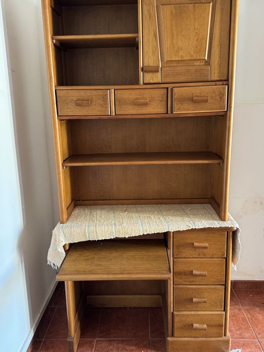 Secretaria em madeira