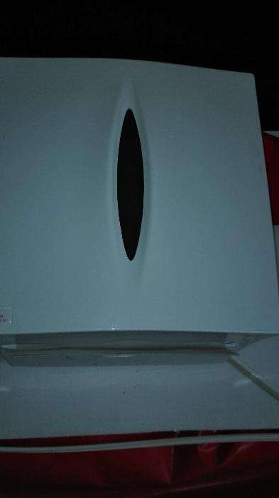 4 Dispendadores de papel e sabonete para as mãos ! Como novos