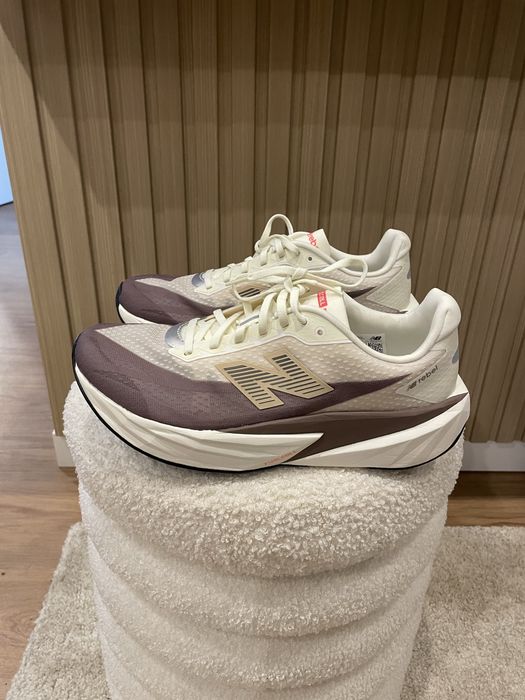 New Balance Rebel V5