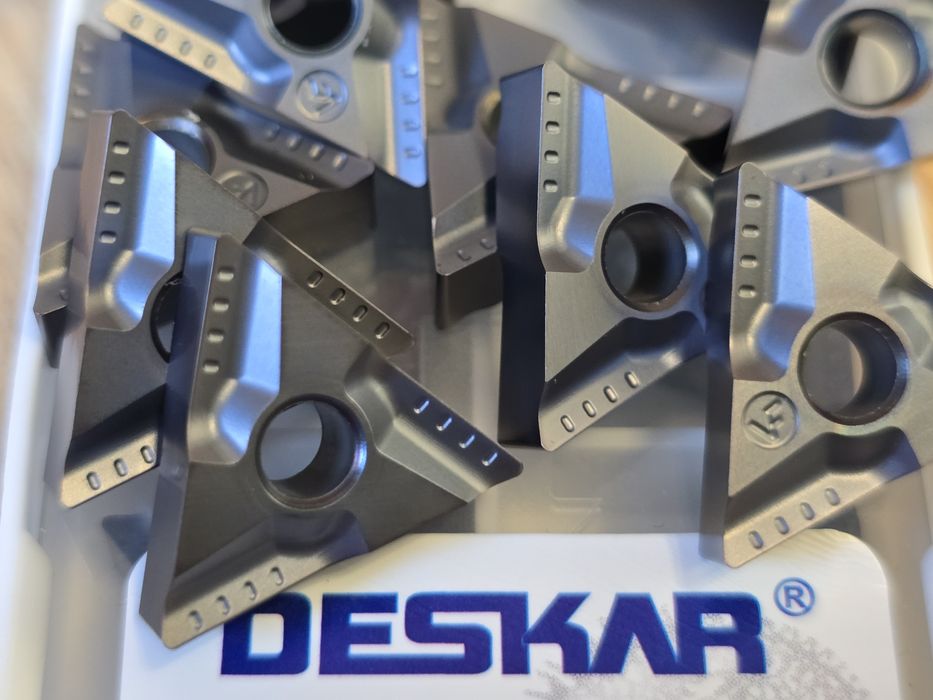 Płytki tokarskie wieloostrzowe Deskar TNMG 160404R-VF LF6008