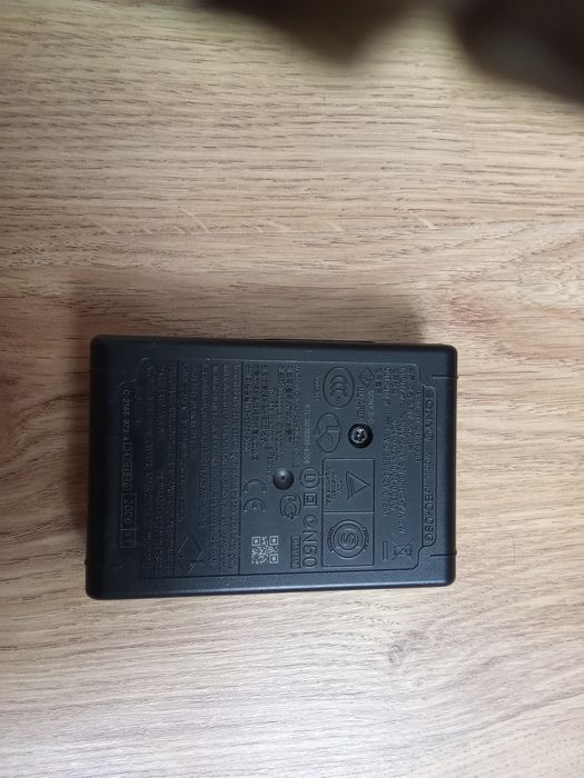 Ładowarka Sony BC‑CSG