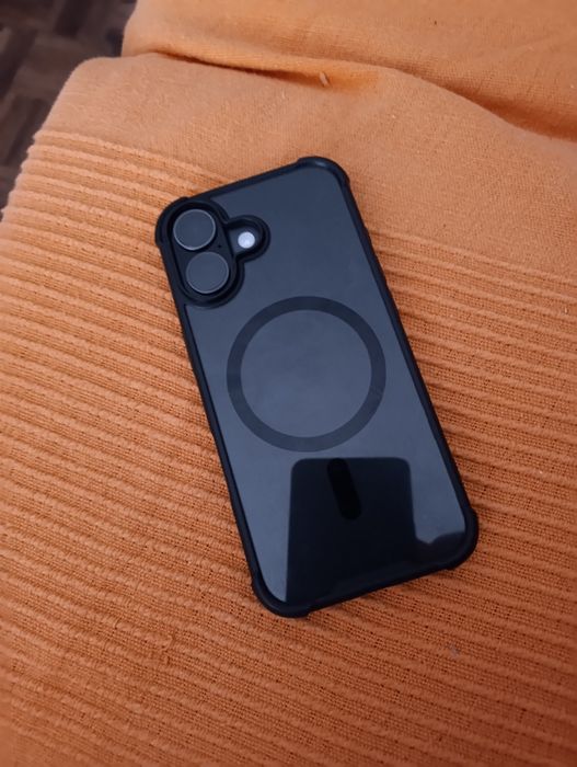 Vendo iPhone 17 novo