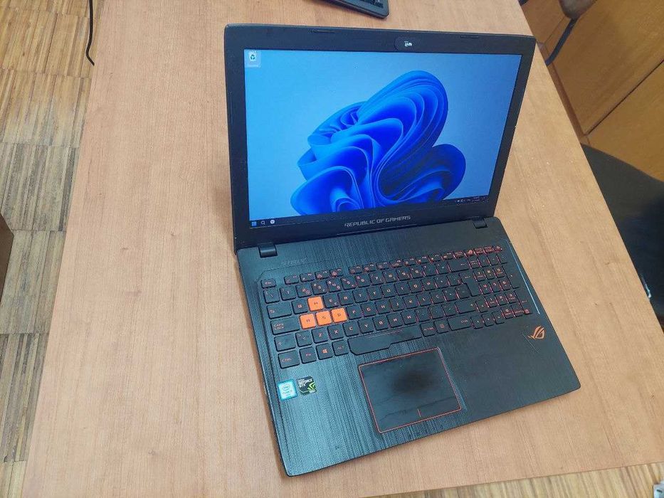 Portátil ASUS ROG Strix GL553VW i7 32GB RAM GTX 960M 1TB