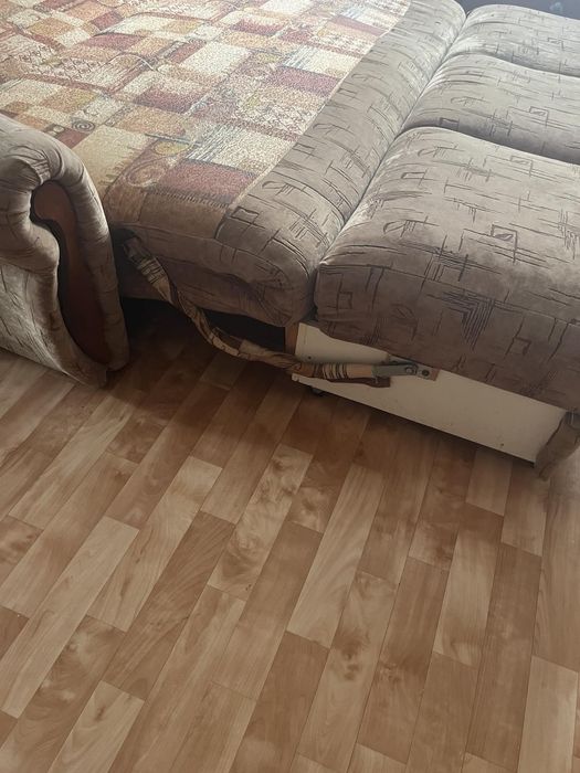 Продам диван розкладний.