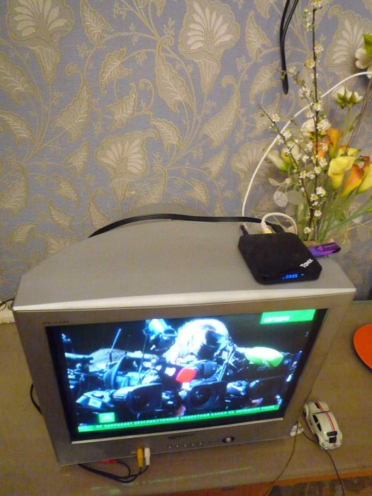 телевизор Samsung CZ-21K22T работает со СМАРТ приставками (Smart TV)