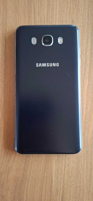Samsung Galaxy J7 (2016)