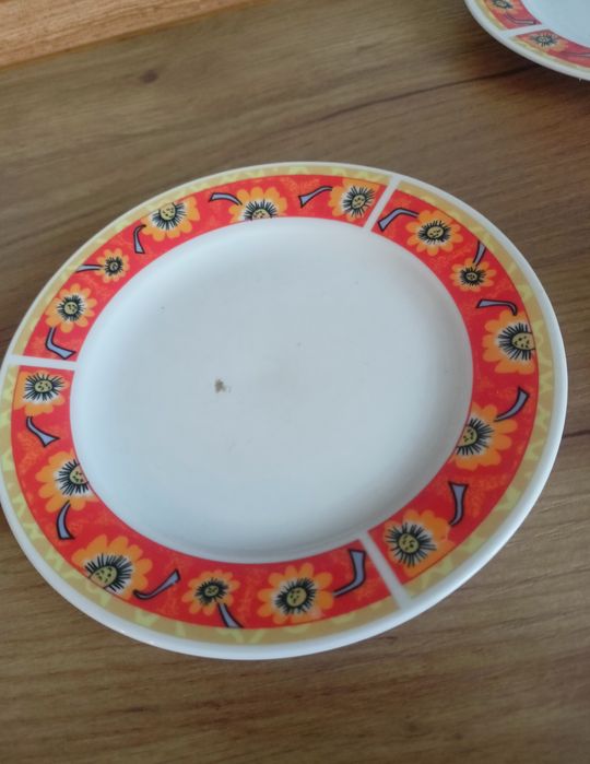 Filiżanki + talerzyk 6 szt