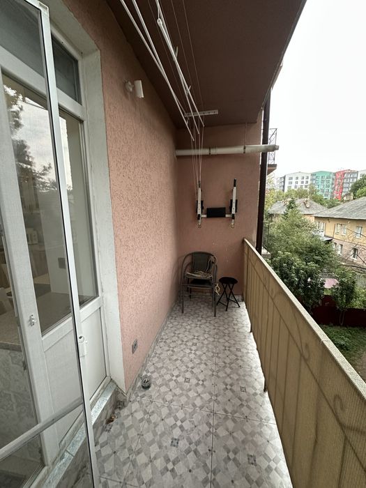 Здам в оренду  Квартиру 48кв.м, вул Карпатської  Січі 6б